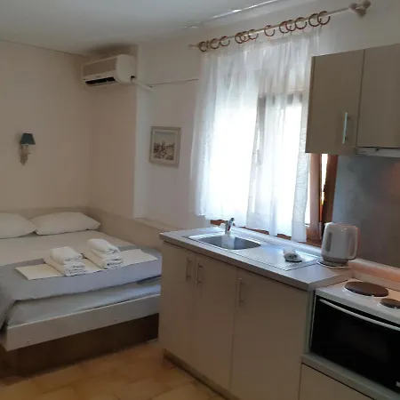 Haus Galini * סארטי